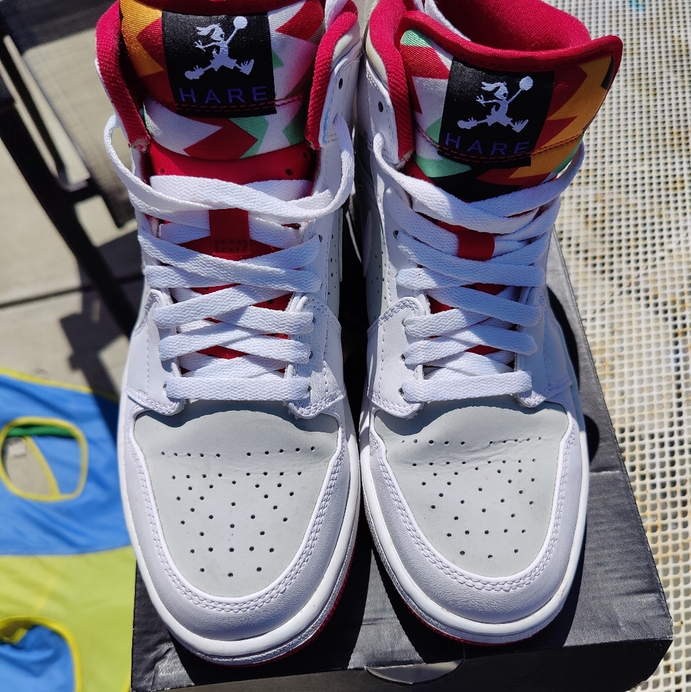Jordan Nike Hare. Gently used. Size 9 in men's